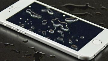 Сервис iPhone в Киеве: если в смартфон попала жидкость