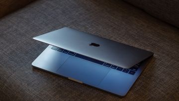 MacBook Pro без Touch Bar – теперь и в Украине