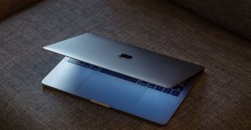 Apple уже списывает деньги за новые MacBook Pro